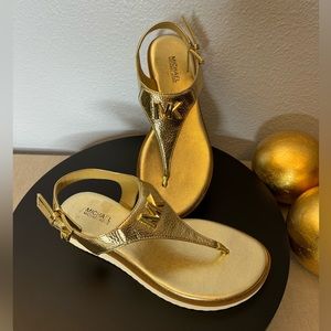 Michael Michael Kors Toe Thong Sandals. New